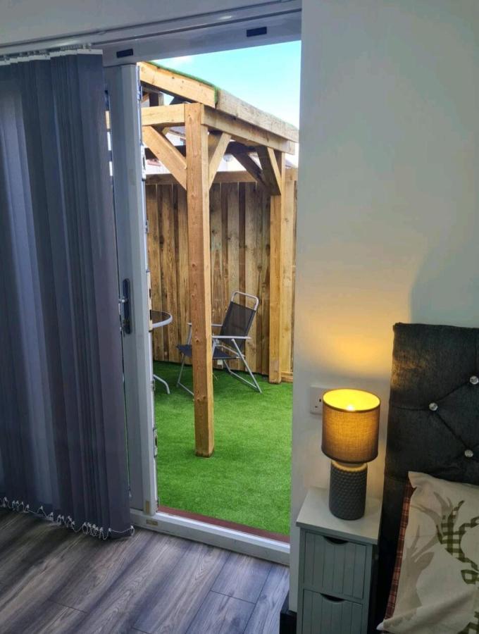 Charming 1-Bed Apartment In Peebles Kültér fotó