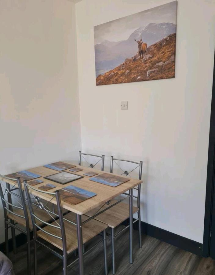 Charming 1-Bed Apartment In Peebles Kültér fotó